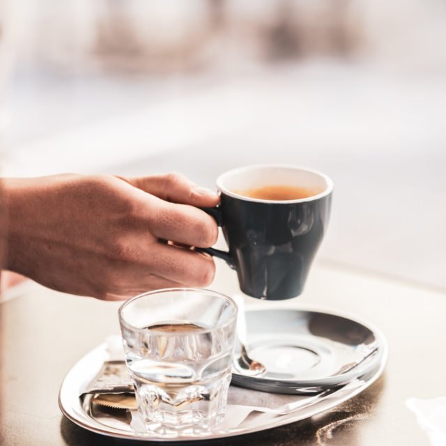 tvb-hallein-duerrnberg-erleben-geniessen-cafe-am-steg-kaffee-trinken