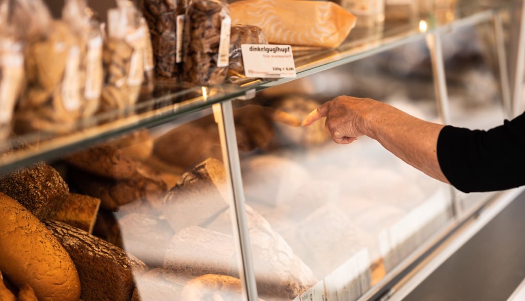 tvb-hallein-duerrnberg-erleben-shopping-biomarkt-brot-detail