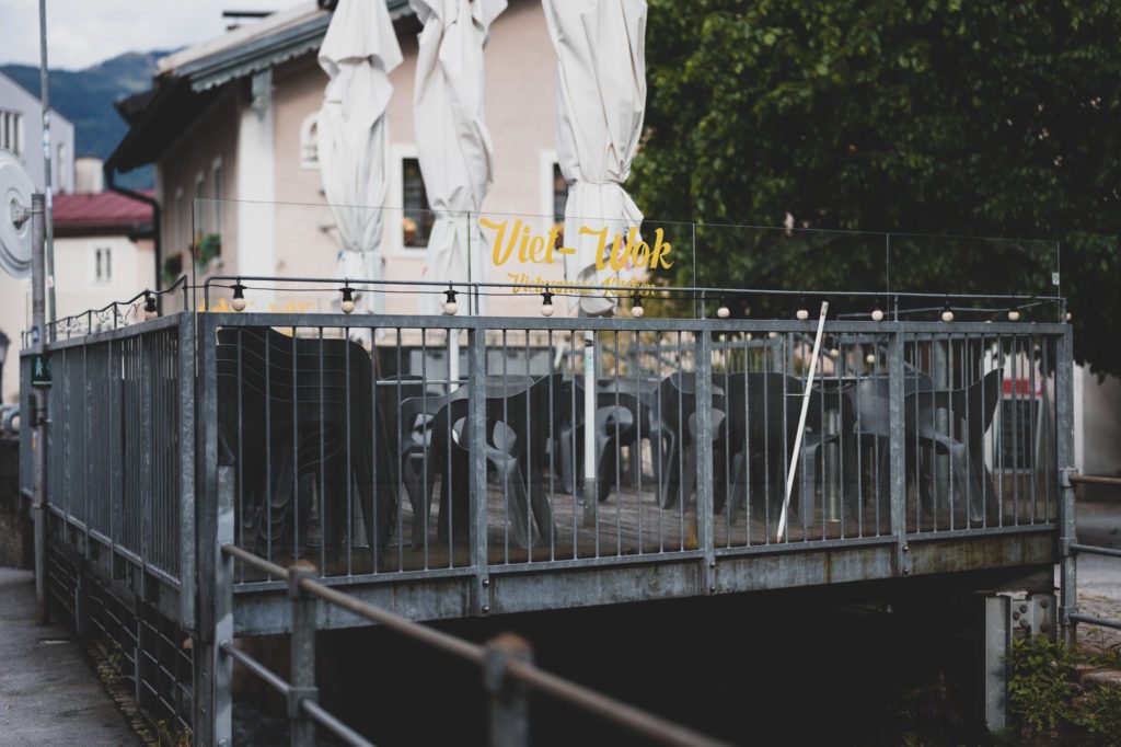 tvb-hallein-duerrnberg-erleben-shopping-viet-wok-gastgarten