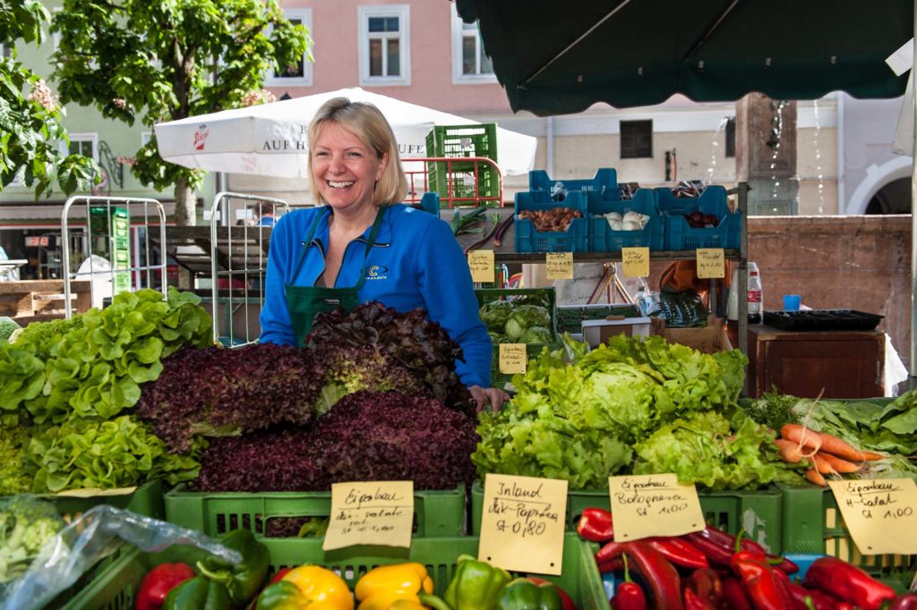 tvb-hallein-duerrnberg-genießen-halleiner-gruenmarkt-salate