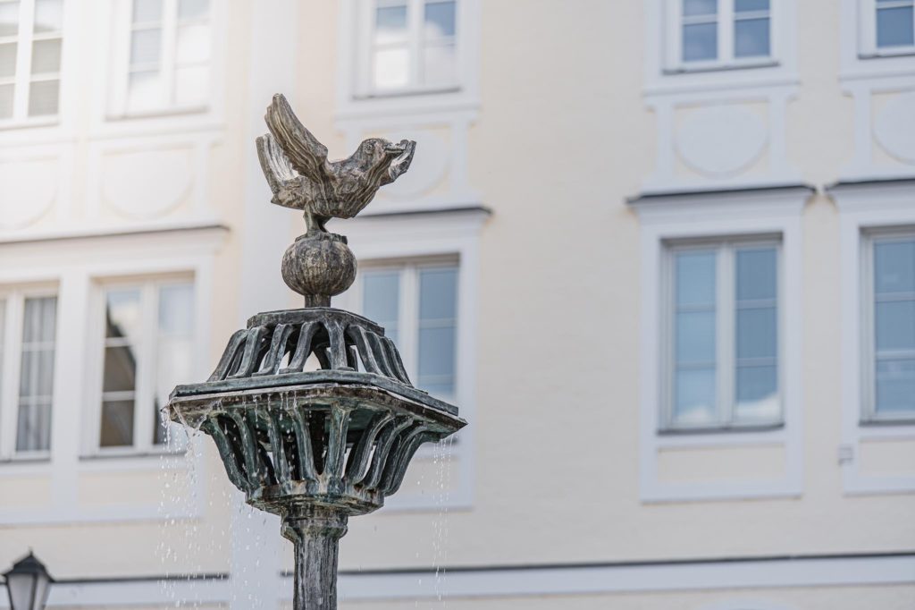 tvb-hallein-duerrnberg-sehenswürdigkeiten-brunnen-bayrhammerplatz_zeiserl-quer