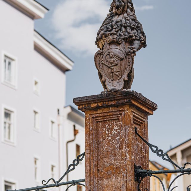 tvb-hallein-duerrnberg-sehenswürdigkeiten-brunnen-molnarplatz