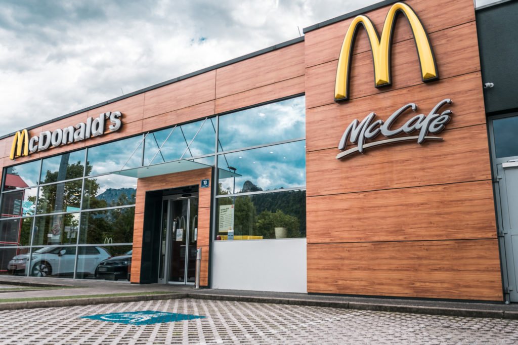 tvb-hallein-duerrnberg-erleben-geniessen-mcdonalds-aussen