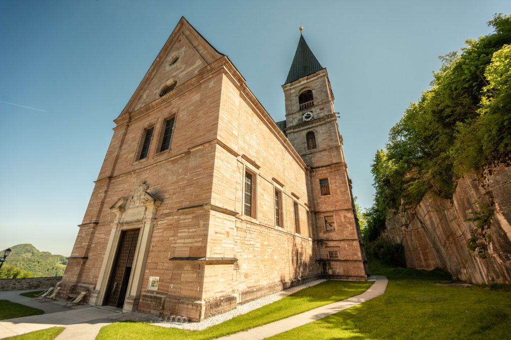 tvb-hallein-duerrnberg-erleben-sehenswuerdigkeiten-wallfahrtskirche-duerrnberg-aussen-quer