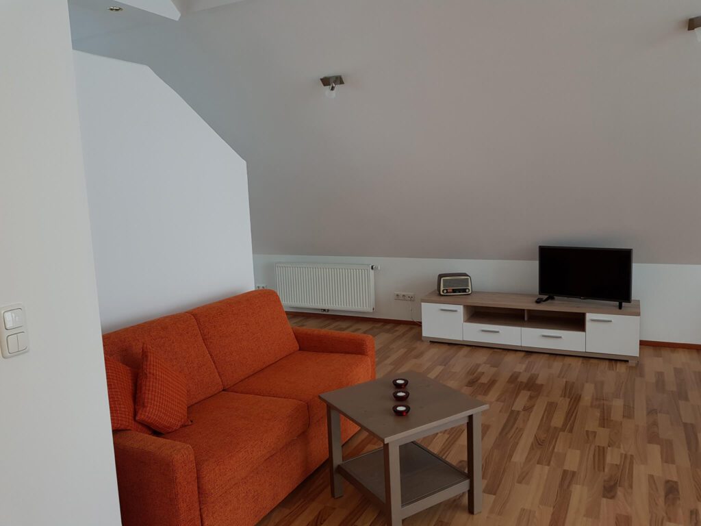 tvb-hallein-duerrnberg-unterkunft-studio-stieglhaeusl-wohnzimmer