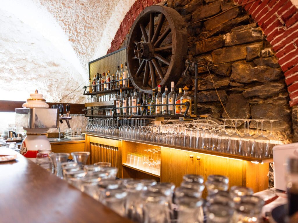 tvb-hallein-duerrnberg-geniessen-la-grotta-bar-quer