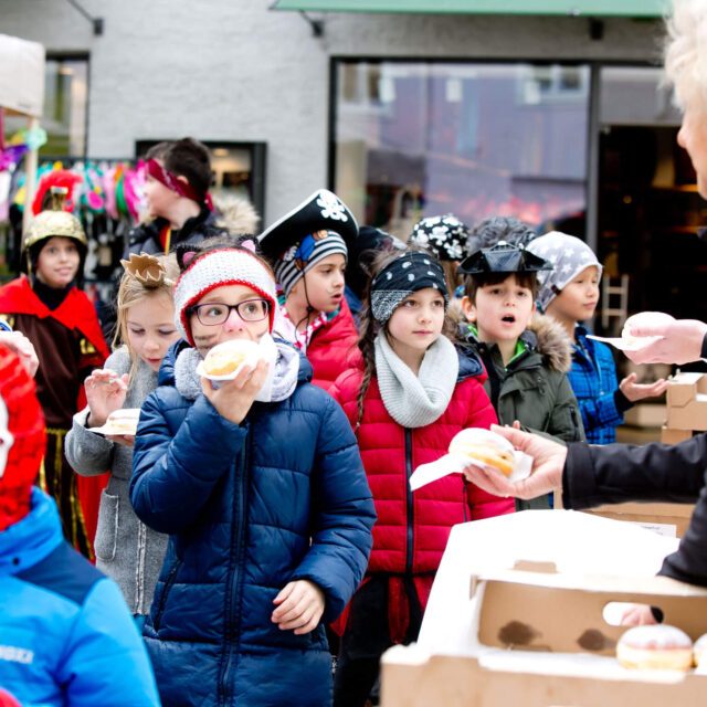 tvb-hallein-duerrnberg-veranstaltung-fasching-krapfen
