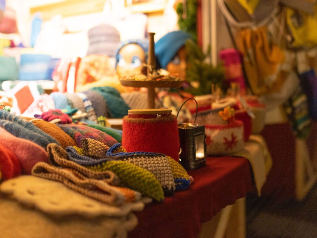 tvb-hallein-duerrnberg-veranstaltungen-adventmarkt-gestricktes