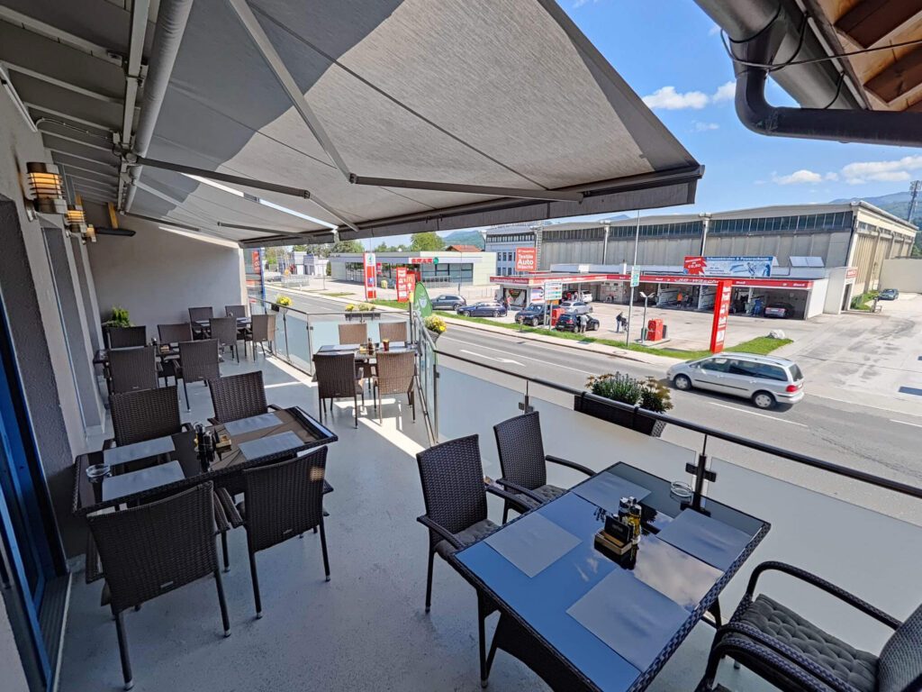 tvb-hallein-duerrnberg-geniessen-relax-restaurant-Terrasse