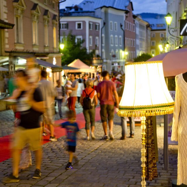 tvb-hallein-duerrnberg-moonlightshopping-abend-hoch