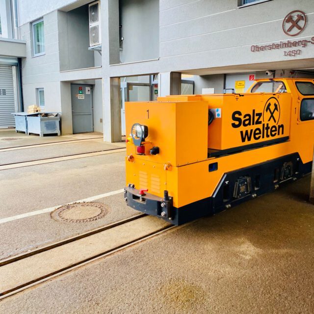 salzwelten-grubenbahn